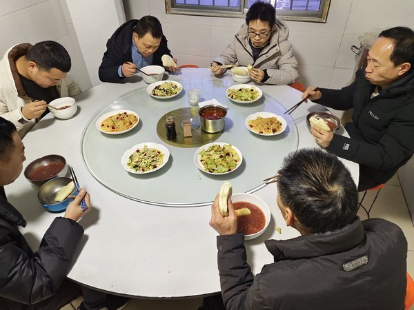 陜煤建設路橋分公司：心系職工辦實事，暖心舉措惠職工